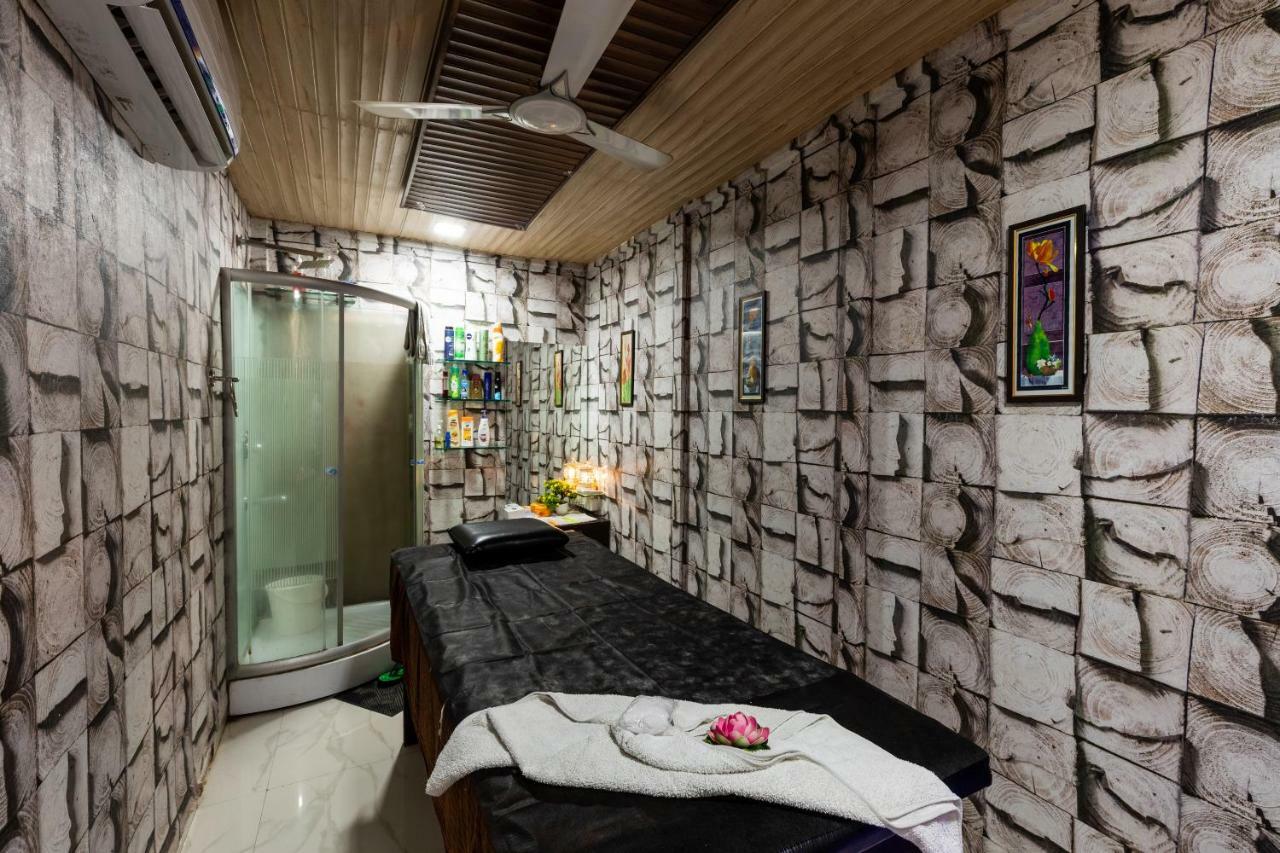 Oyo 42910 Hotel Rudra Palace Ratlām Dış mekan fotoğraf